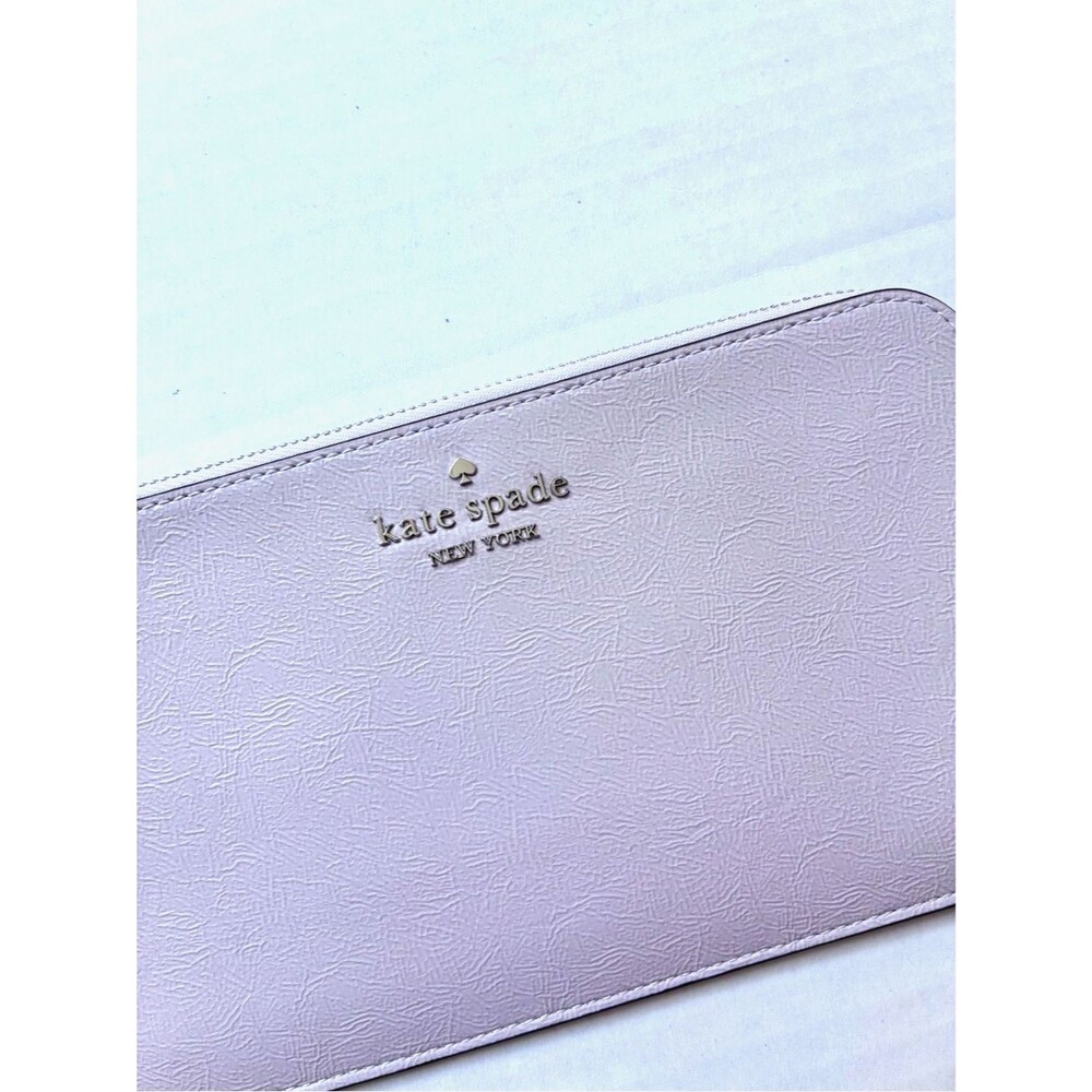 Kate Spade New York Lucy Medium L-Zip Wrislet Lavendar/Lilac